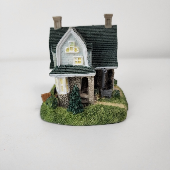 The Miller Family's Shingle House. 1998 AH155 International Resourcing Services - Picture 4 of 5